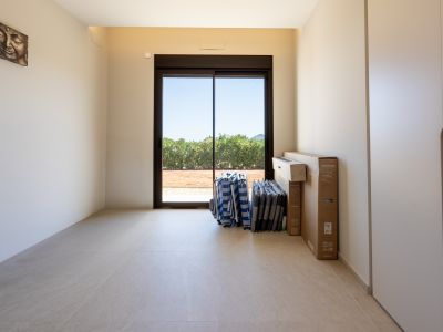 Dormitorio con acceso al exterior