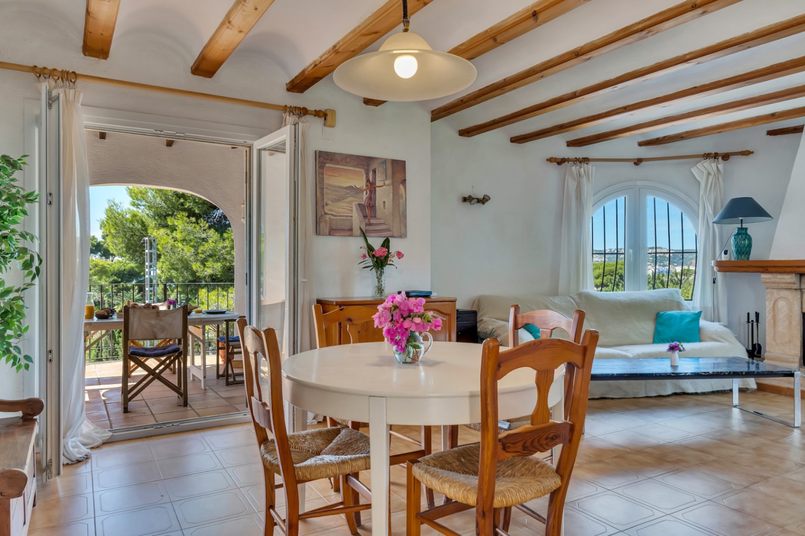 Salón con acceso a la terraza