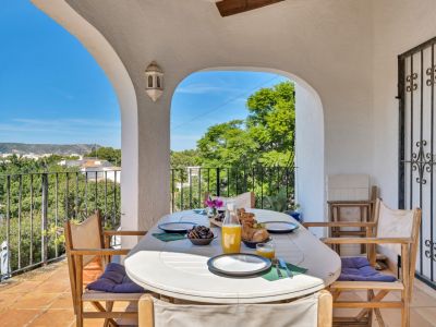 Terraza cubierta con vistas