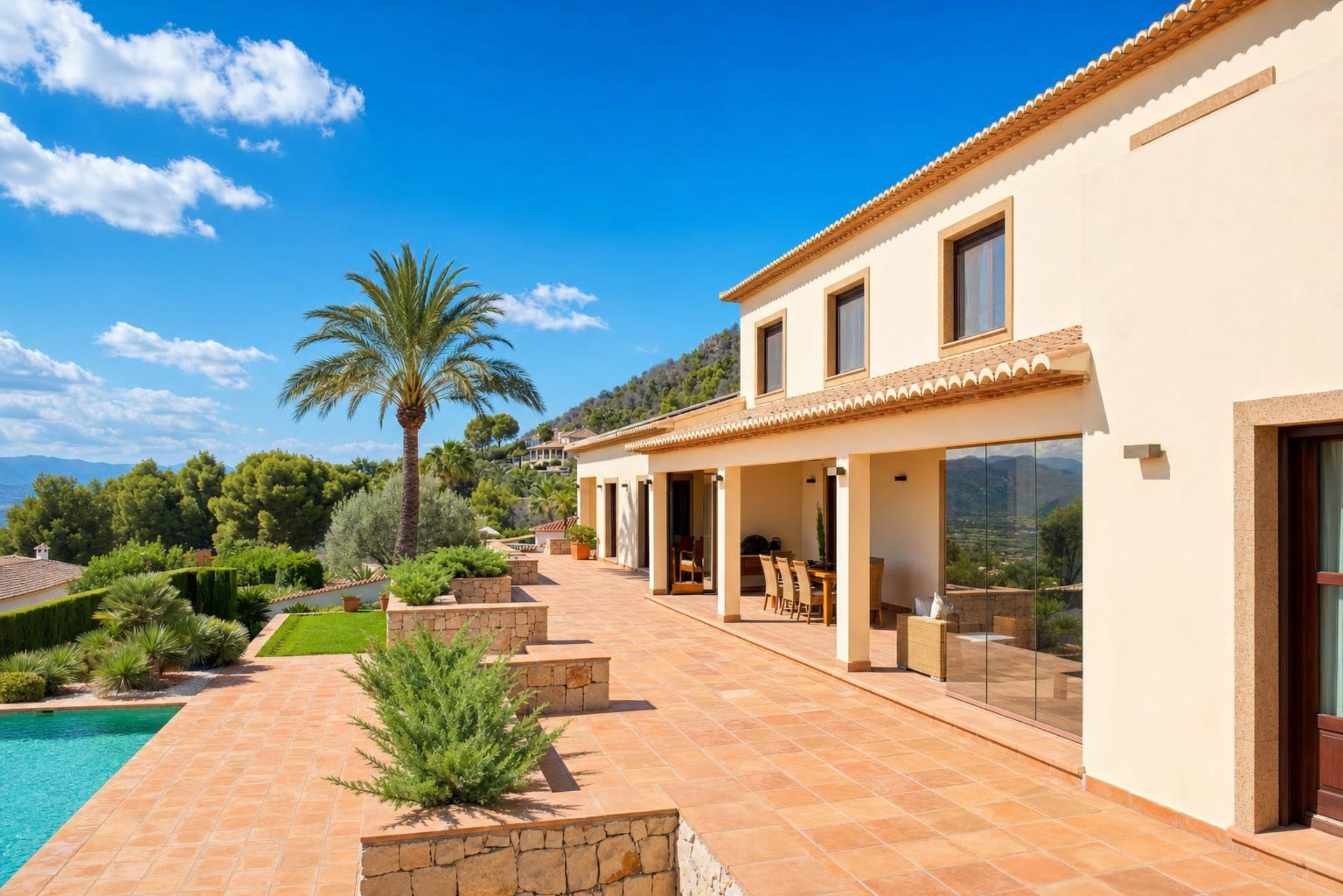Villa elegante en venta en Jávea, al pie del Montgó, con vistas espectaculares