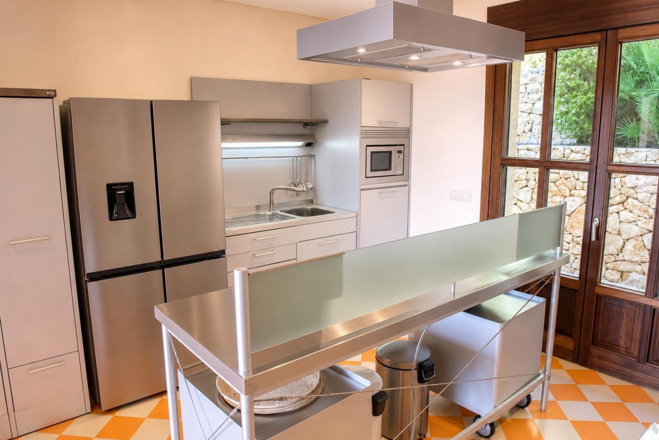 Villa elegante en venta en Jávea, al pie del Montgó, con vistas espectaculares