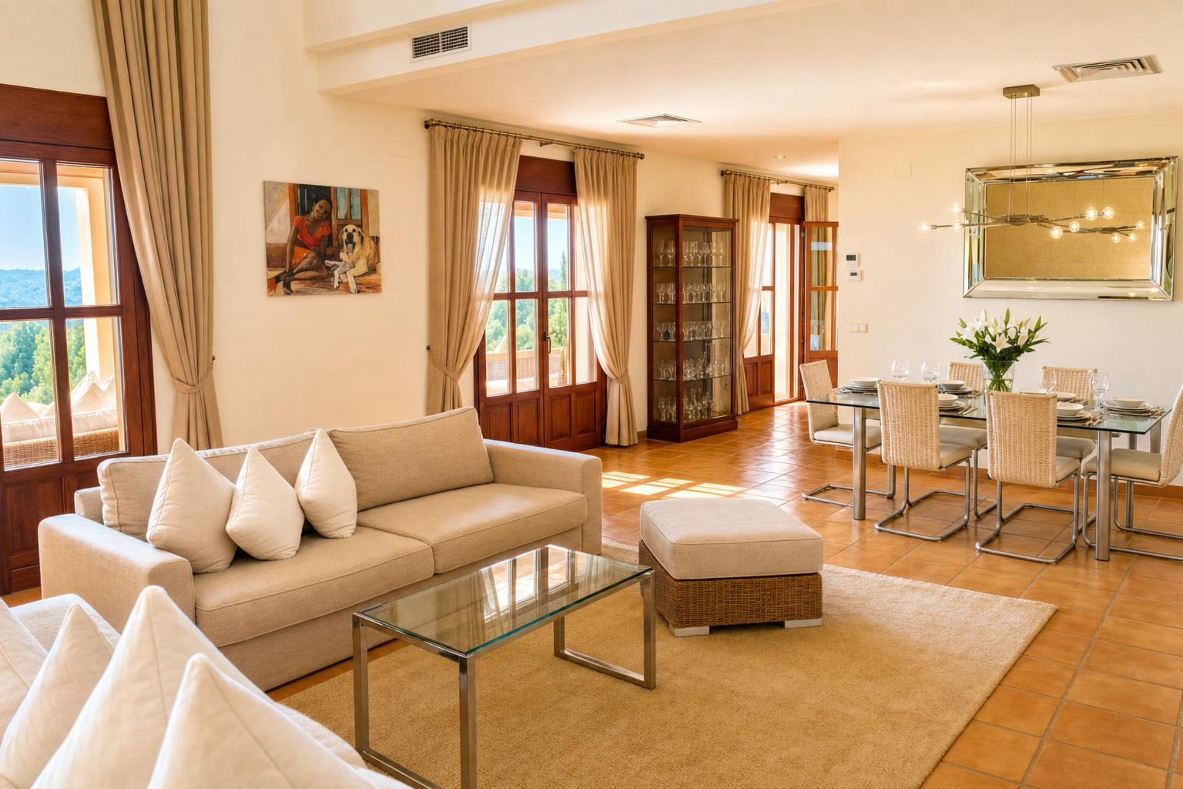 Villa elegante en venta en Jávea, al pie del Montgó, con vistas espectaculares