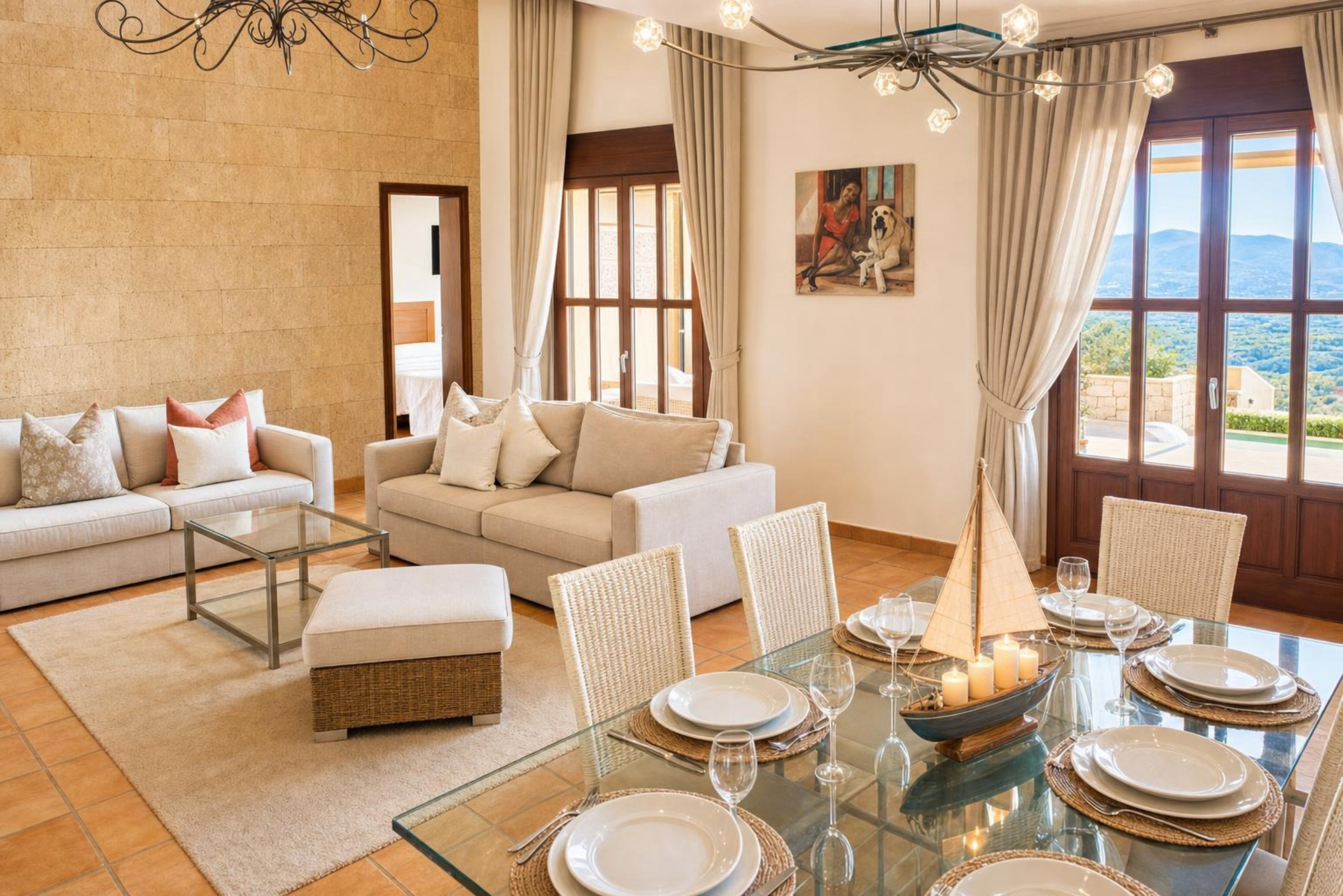 Villa elegante en venta en Jávea, al pie del Montgó, con vistas espectaculares