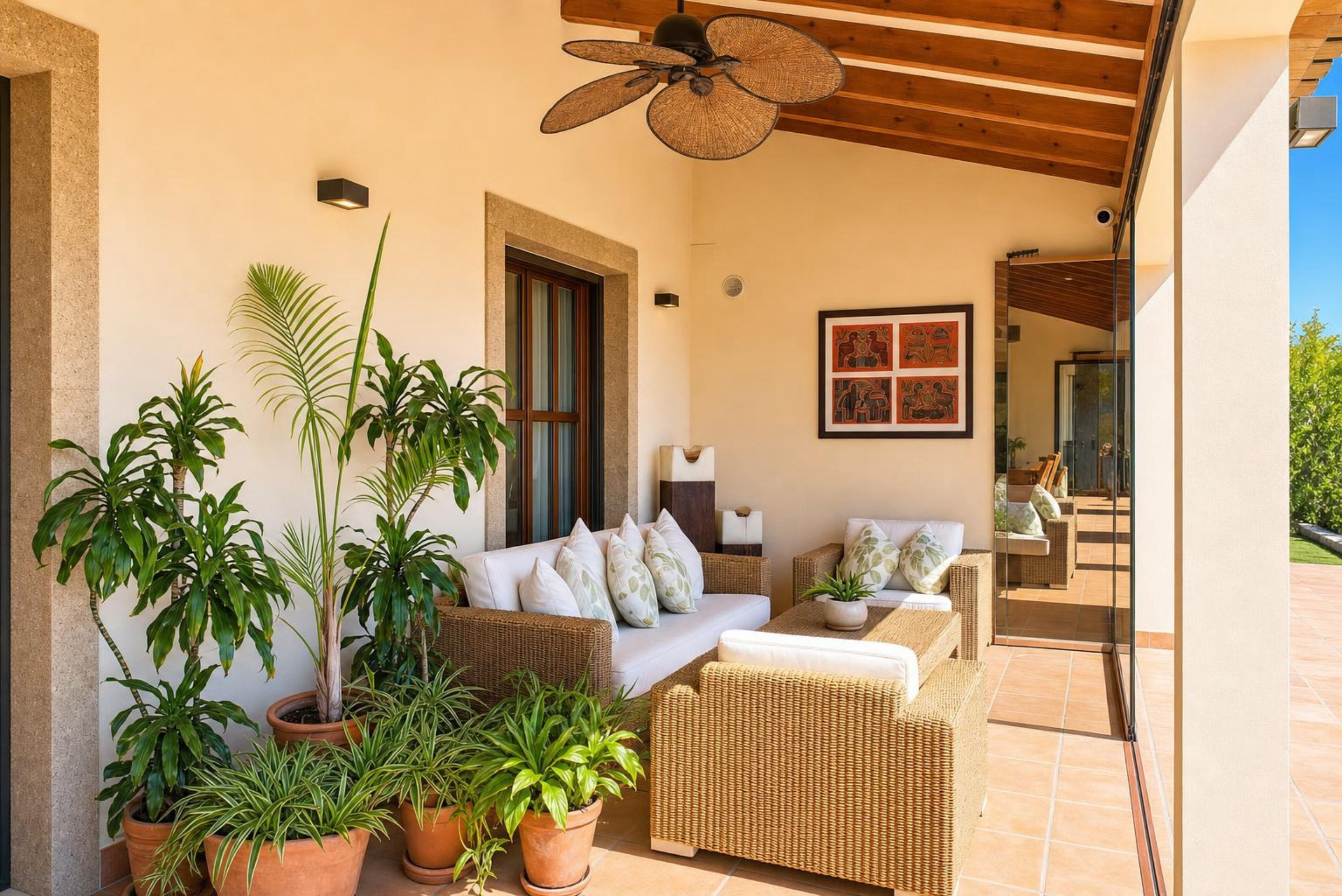 Villa elegante en venta en Jávea, al pie del Montgó, con vistas espectaculares