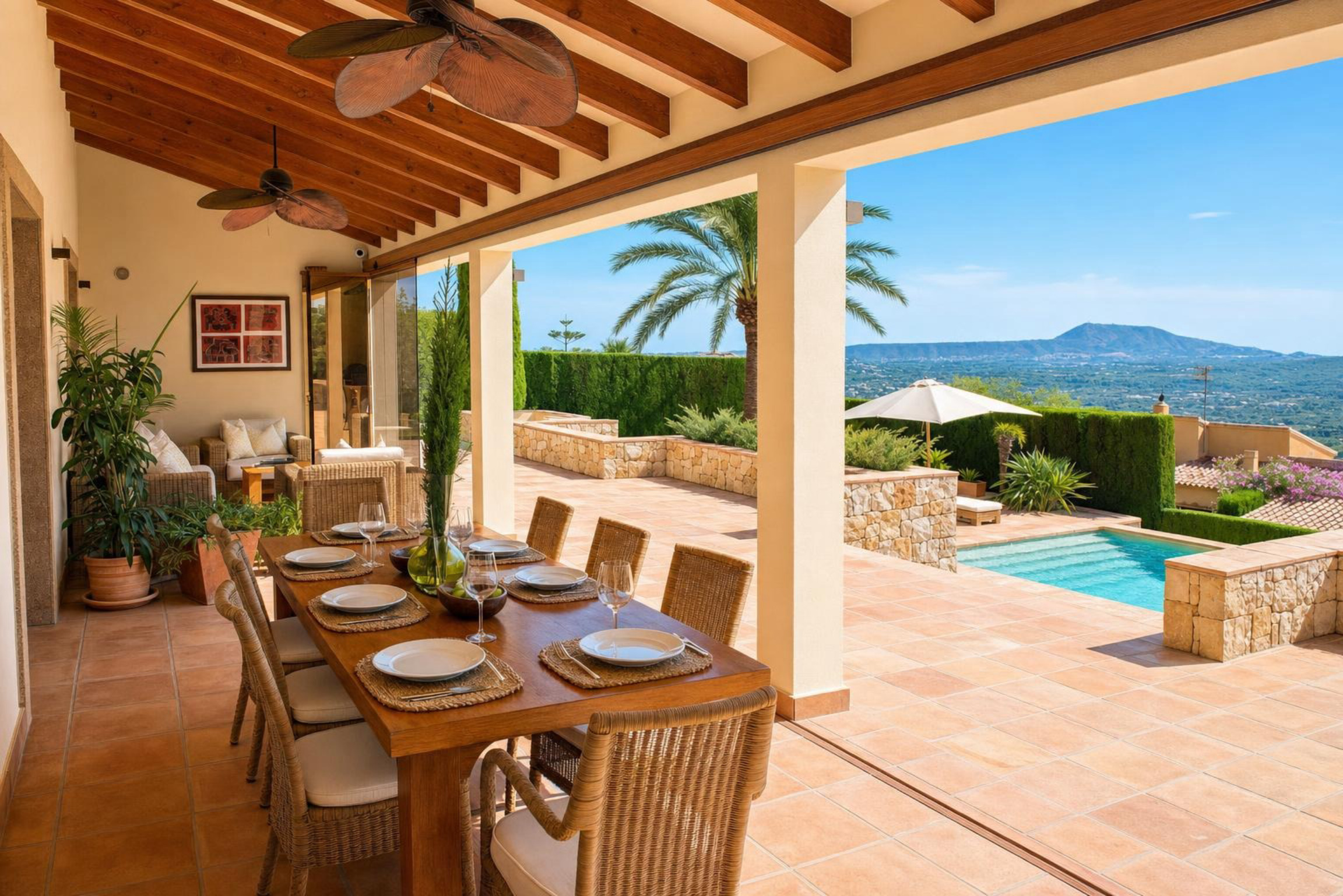 Villa elegante en venta en Jávea, al pie del Montgó, con vistas espectaculares
