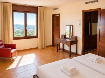 Villa elegante en venta en Jávea, al pie del Montgó, con vistas espectaculares