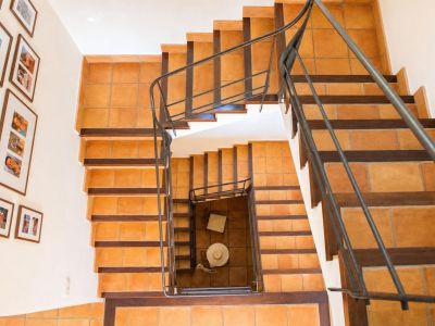 Villa elegante en venta en Jávea, al pie del Montgó, con vistas espectaculares