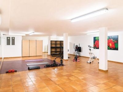 Villa elegante en venta en Jávea, al pie del Montgó, con vistas espectaculares