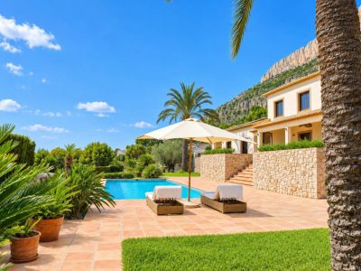 Piscina y terraza
