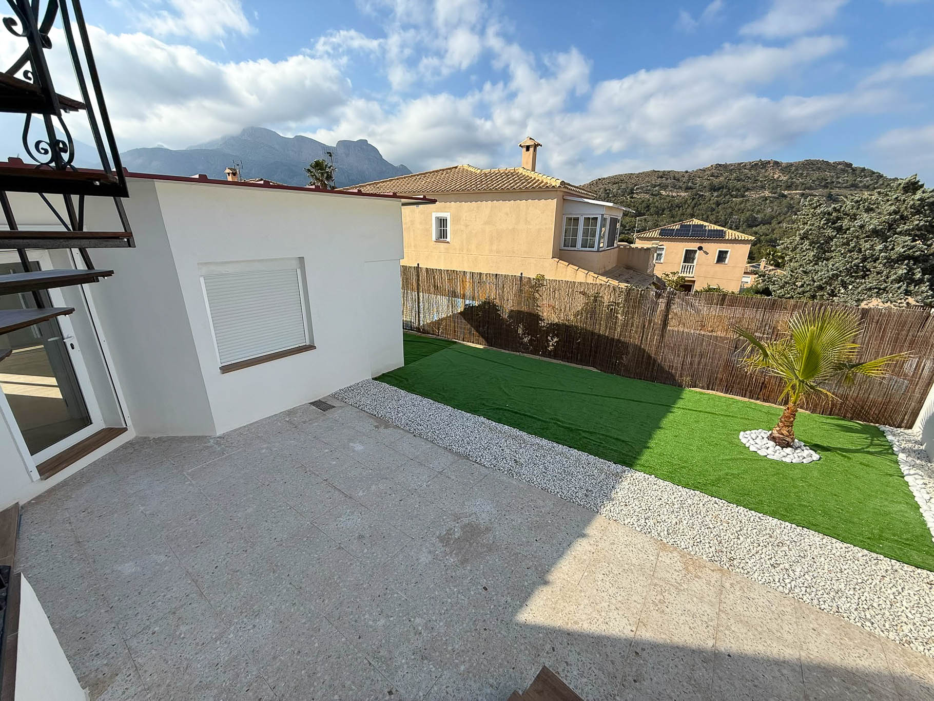 Jardín privado y terraza