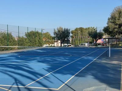 Pista de tenis comunitaria