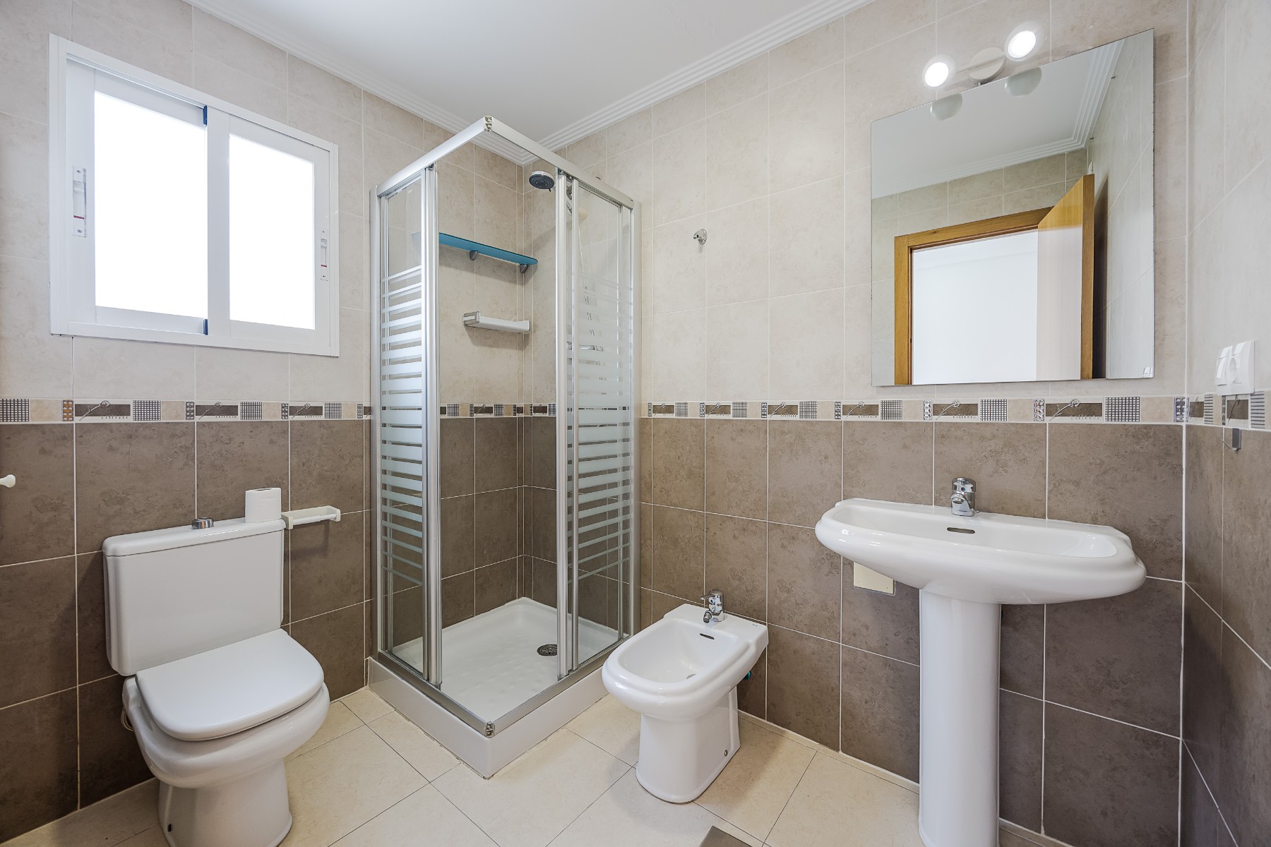 Baño con ducha