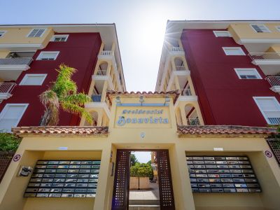 Entrada del complejo residencial