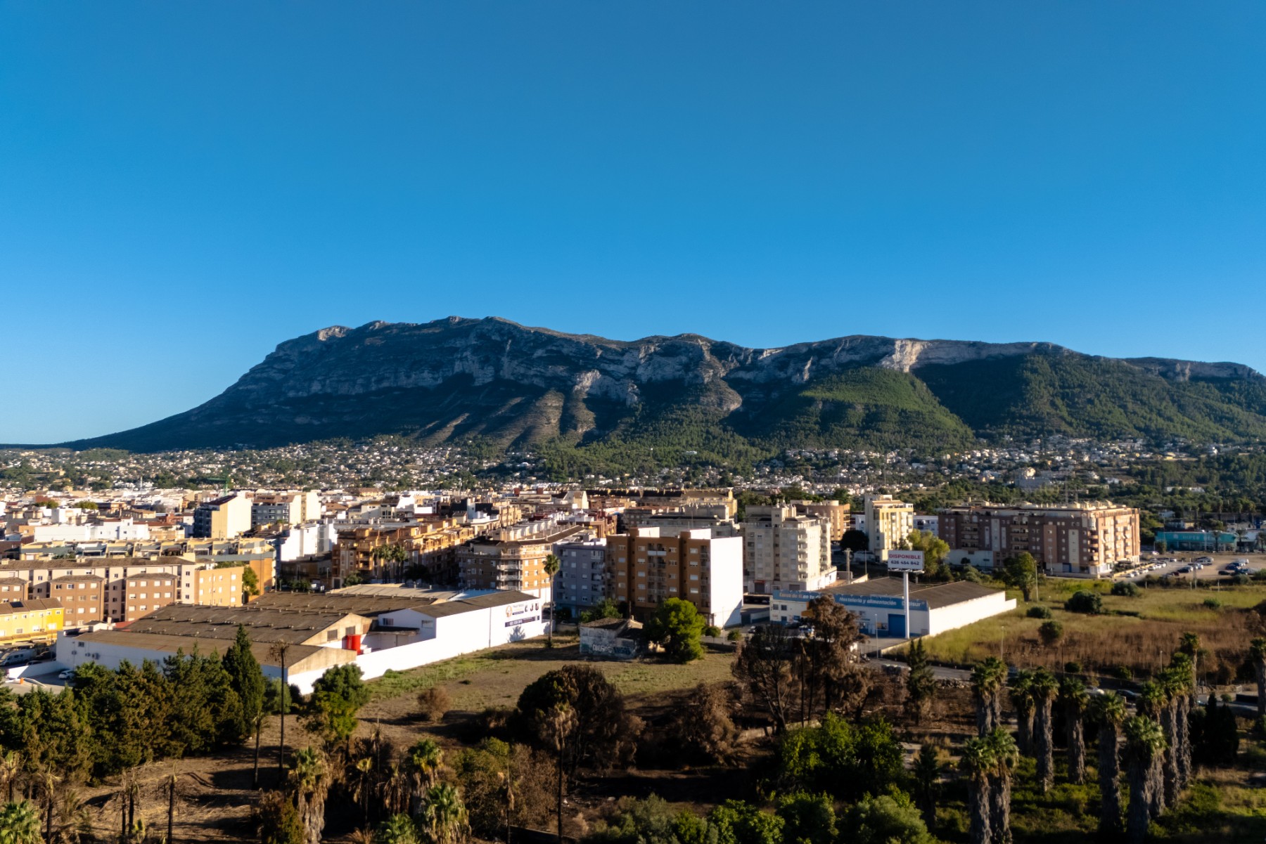 Vistas al Montgó