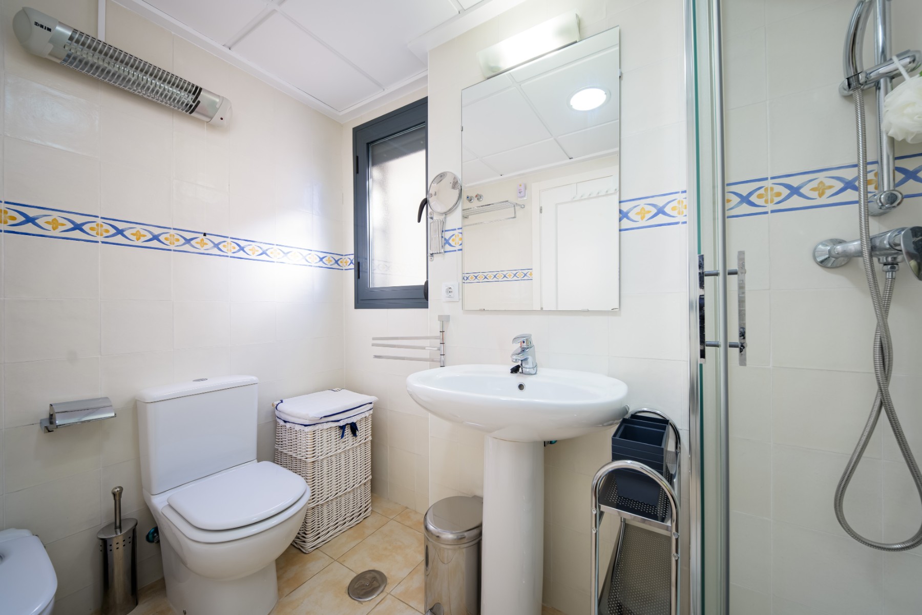 Baño con ducha