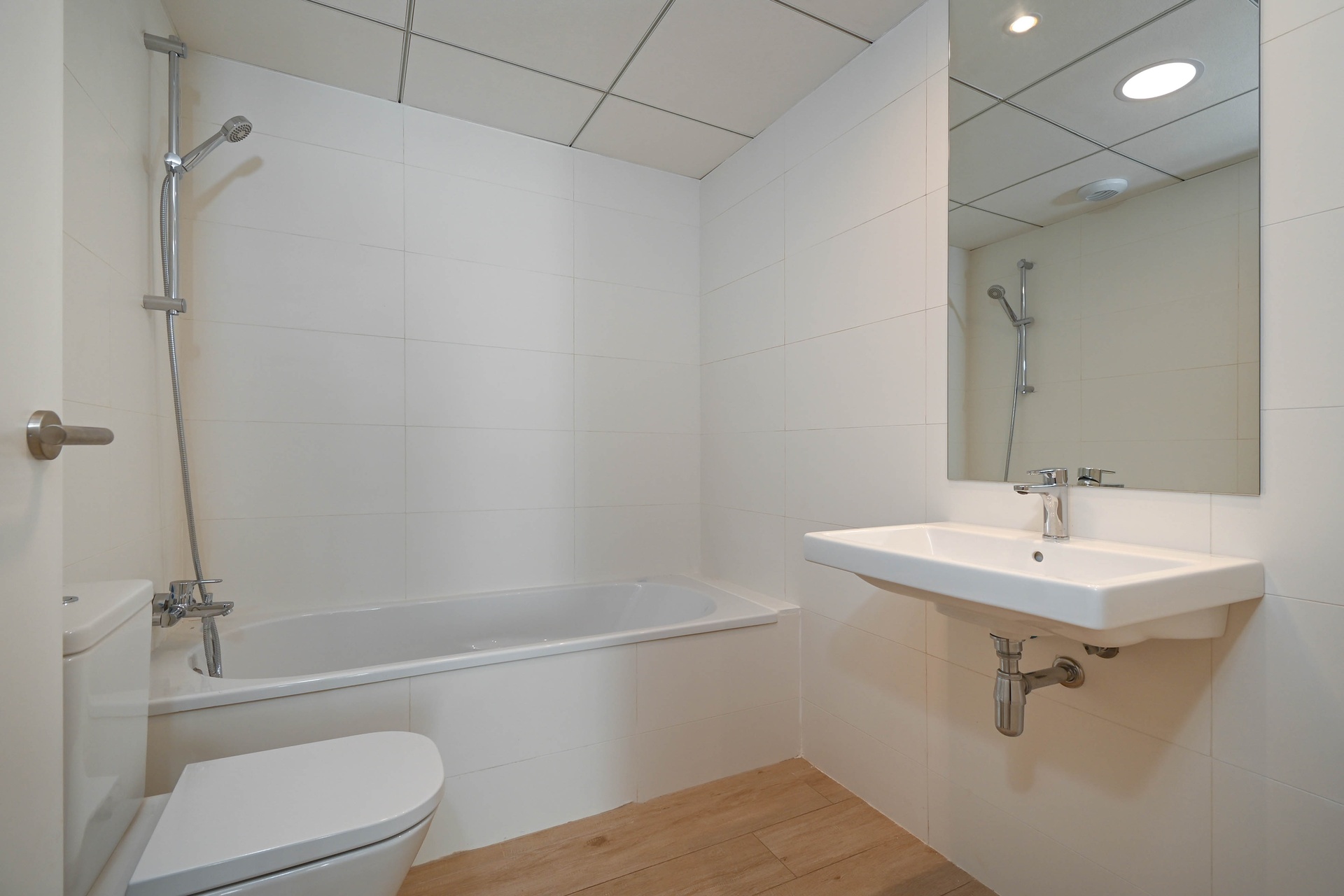 Cuarto de baño con bañera