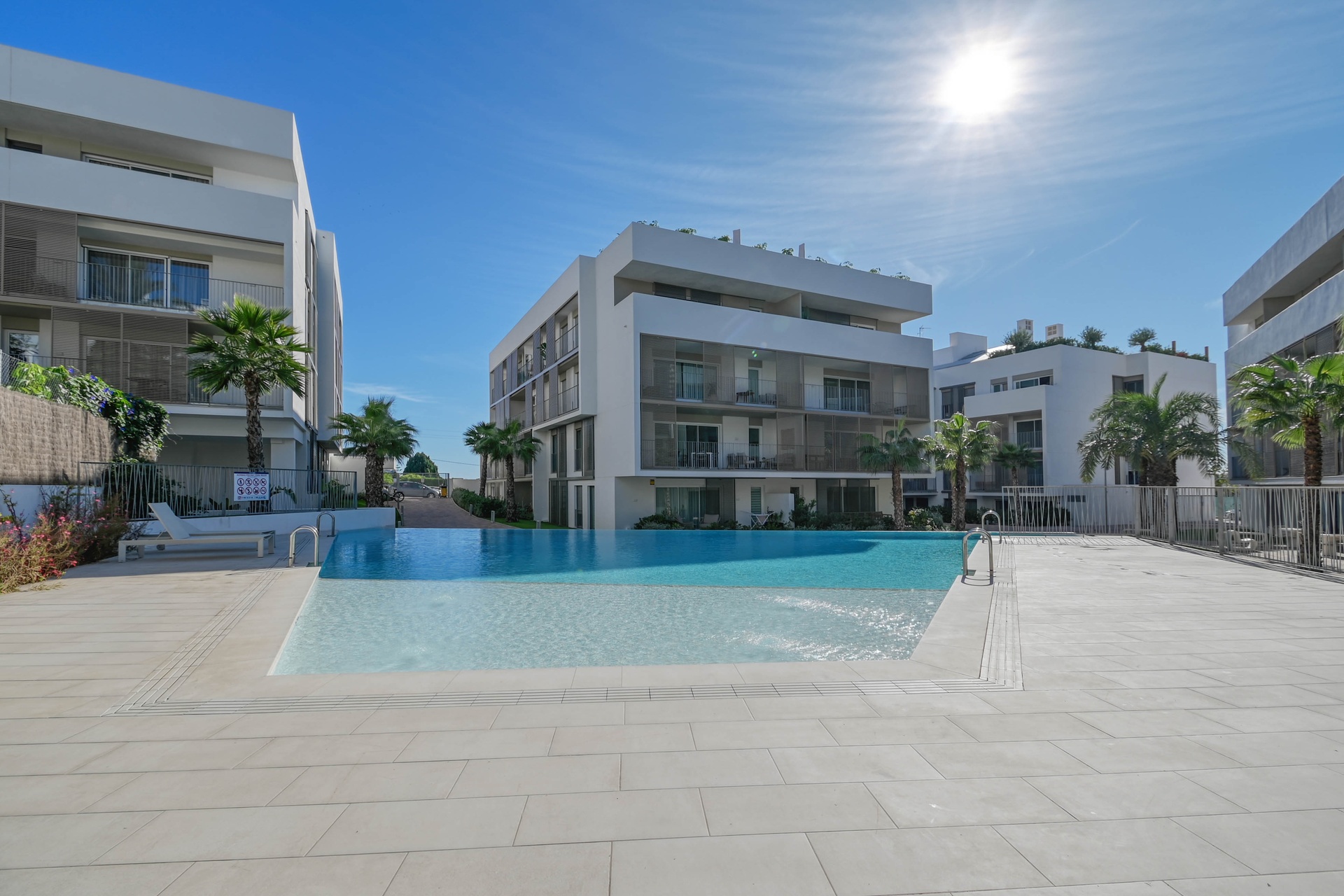 Piscina exterior comunitaria