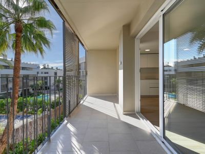 Terraza con vistas a la piscina
