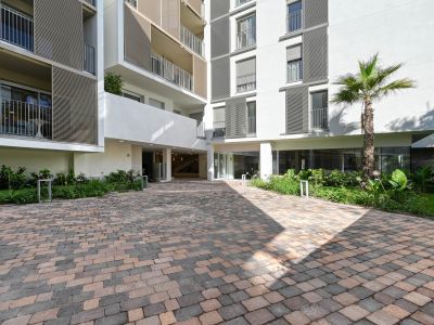Patio interior del complejo residencial