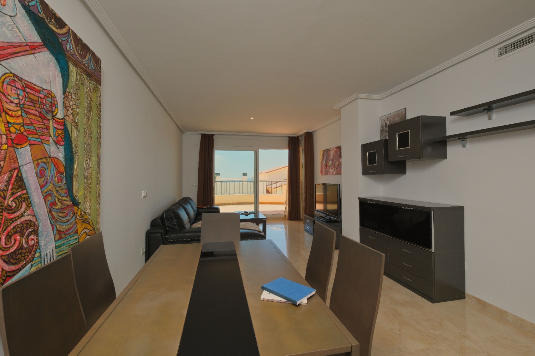 Salón comedor con terraza