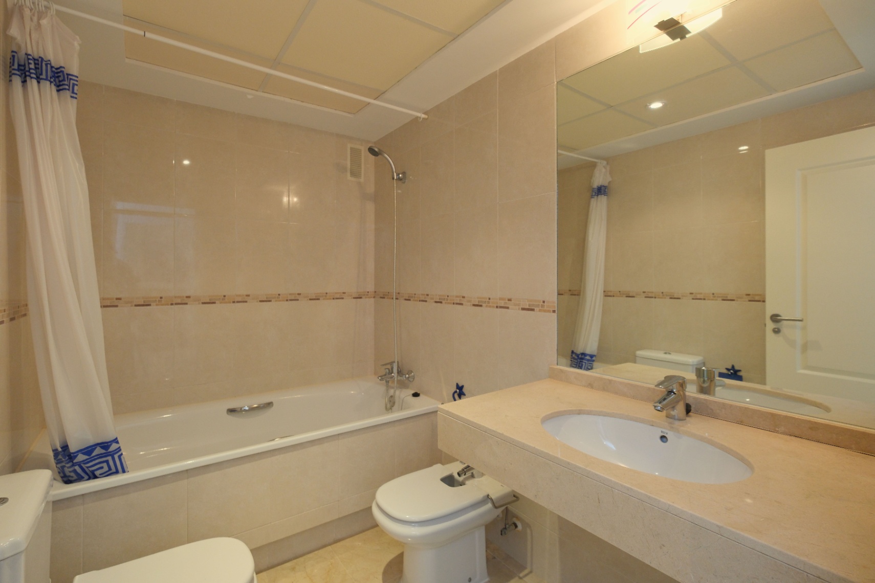 Baño con bañera