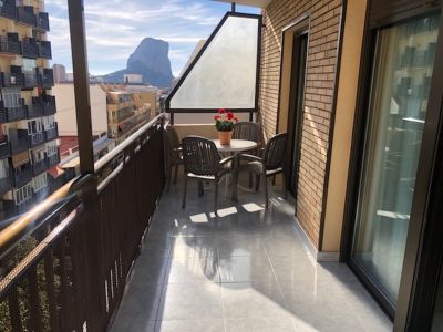 Terraza cubierta con vistas
