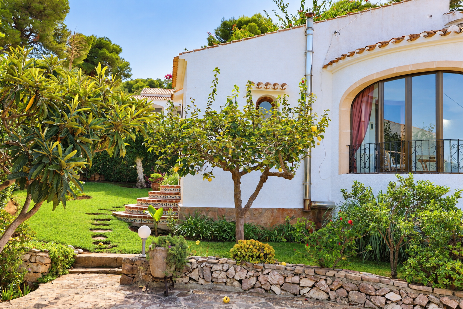 Jardín y exterior de la villa