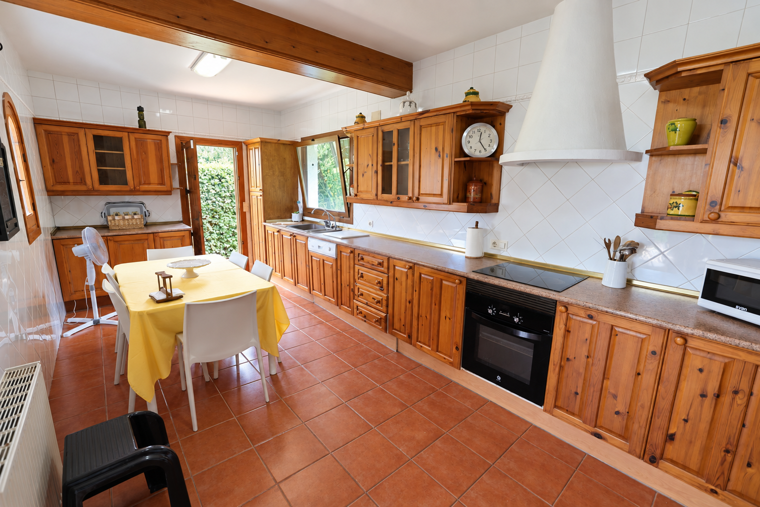 Cocina con acceso al exterior