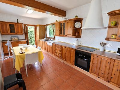 Cocina con acceso al exterior