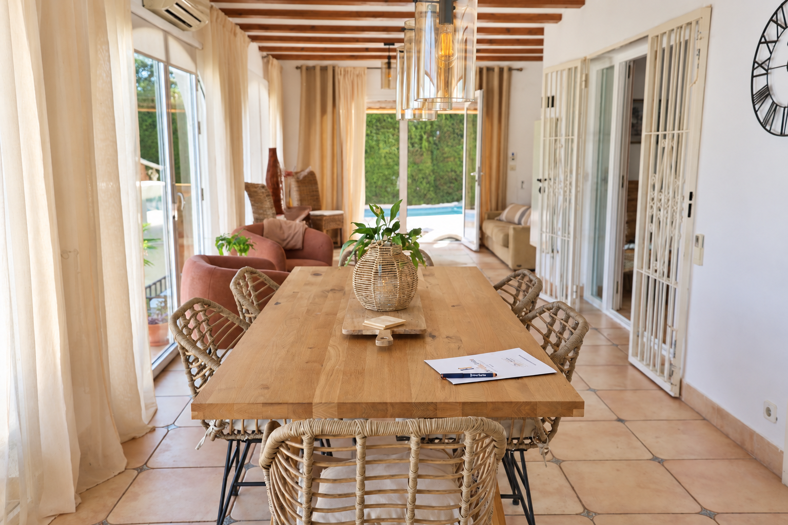 Villa en venta en Jávea con piscina privada y jardín