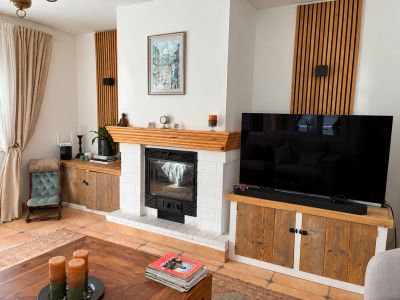 Salón con chimenea