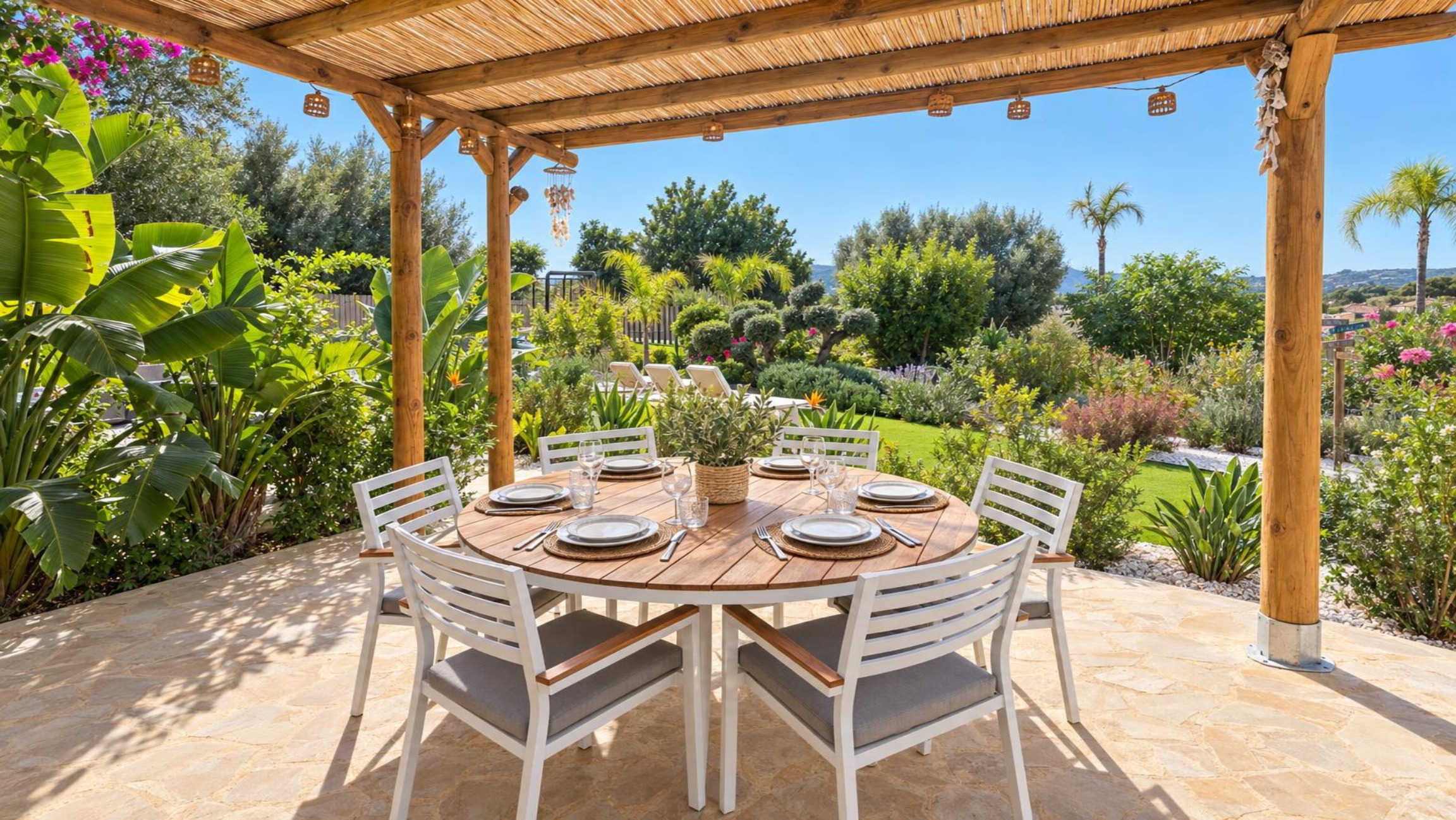 Villa totalmente reformada en venta en Jávea, a pocos minutos a pie del centro histórico