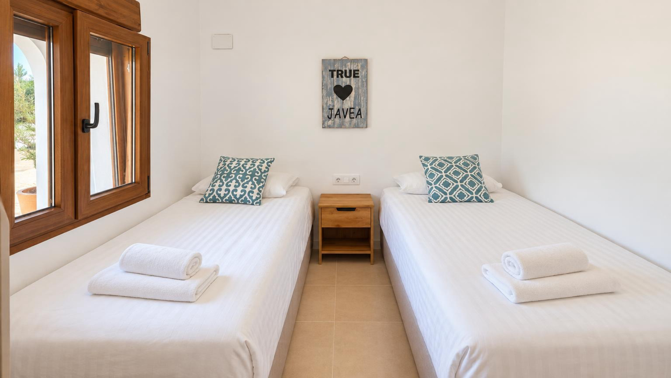 Villa totalmente reformada en venta en Jávea, a pocos minutos a pie del centro histórico
