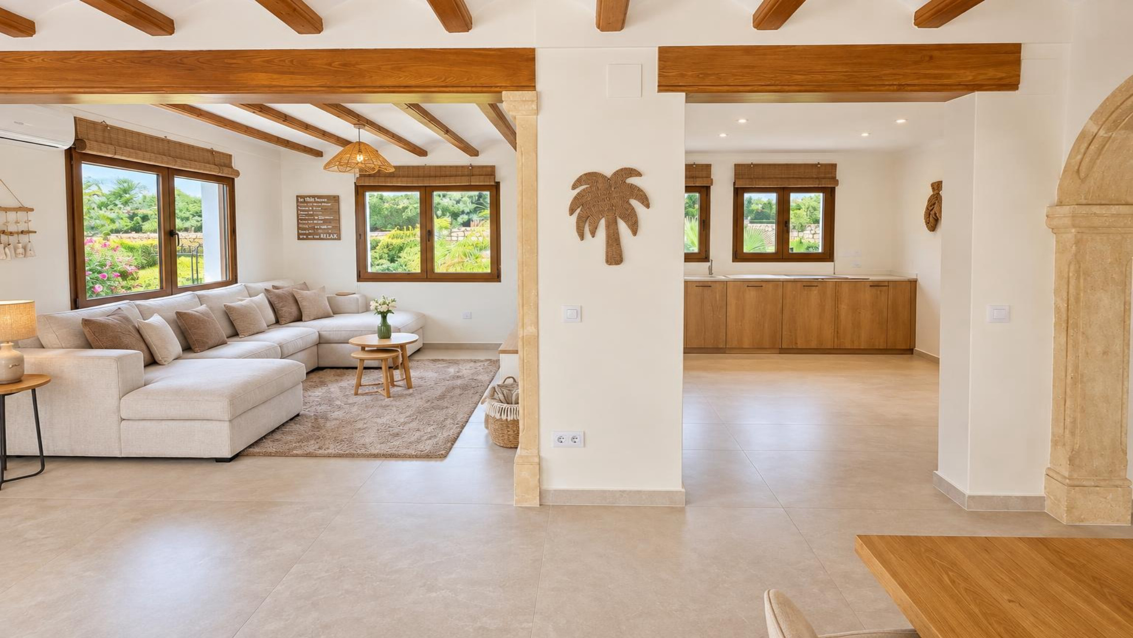 Villa totalmente reformada en venta en Jávea, a pocos minutos a pie del centro histórico