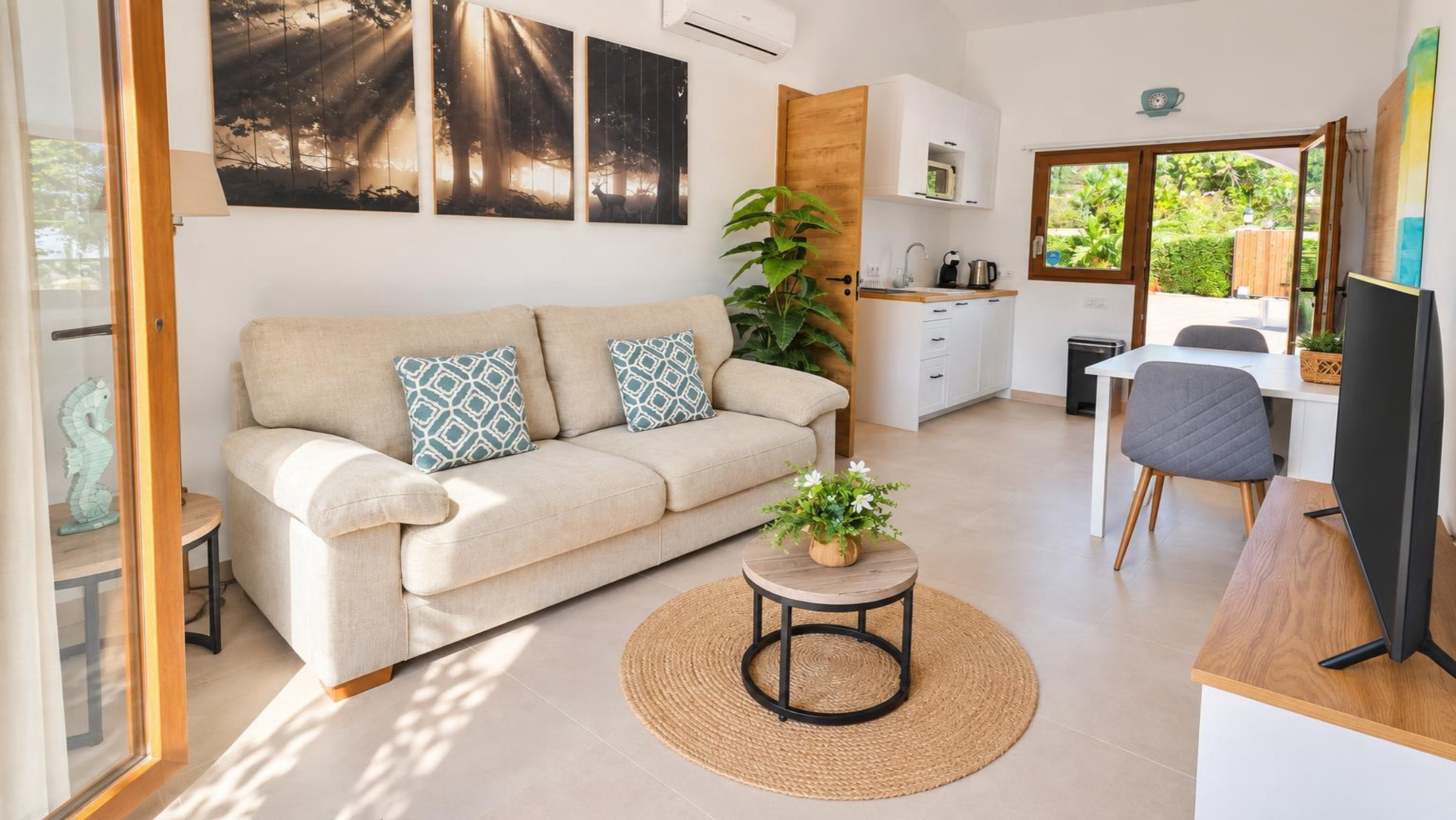 Villa totalmente reformada en venta en Jávea, a pocos minutos a pie del centro histórico