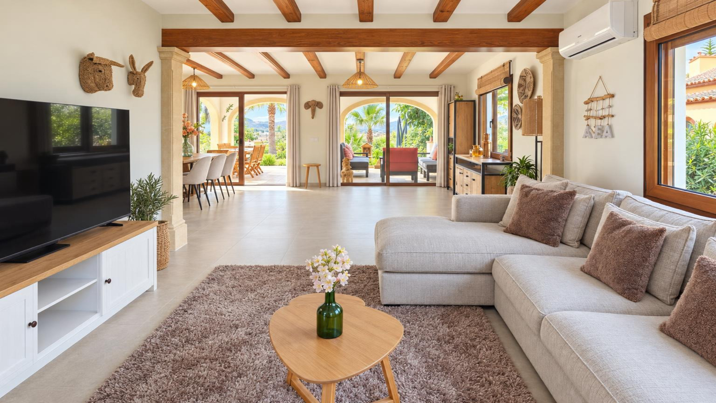 Villa totalmente reformada en venta en Jávea, a pocos minutos a pie del centro histórico