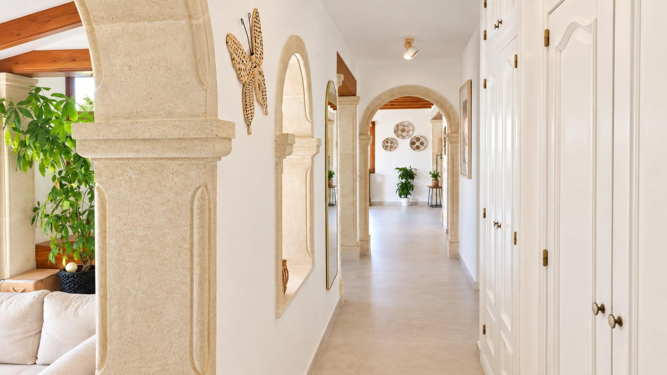 Villa totalmente reformada en venta en Jávea, a pocos minutos a pie del centro histórico
