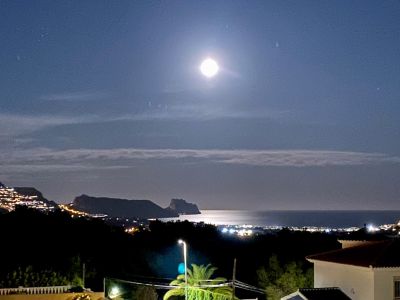 Vistas al mar de noche