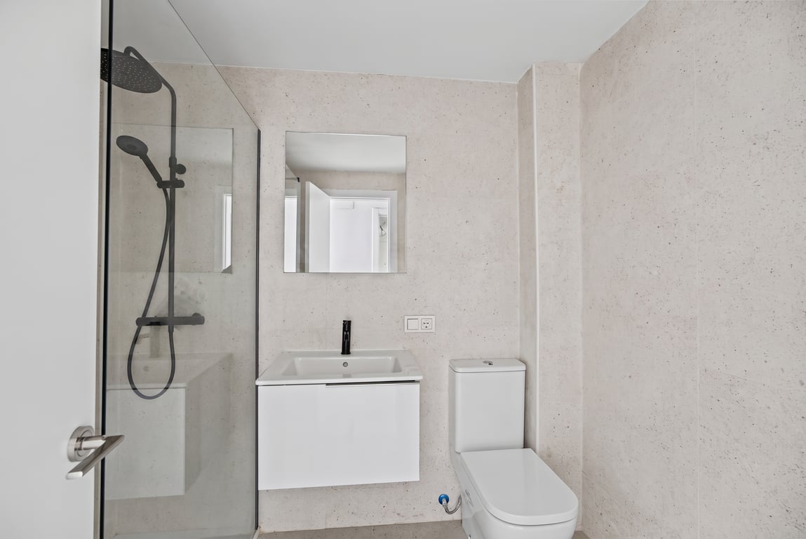 Cuarto de baño con ducha