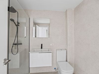 Cuarto de baño con ducha