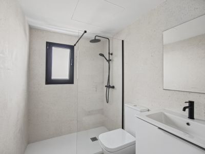 Cuarto de baño con ducha