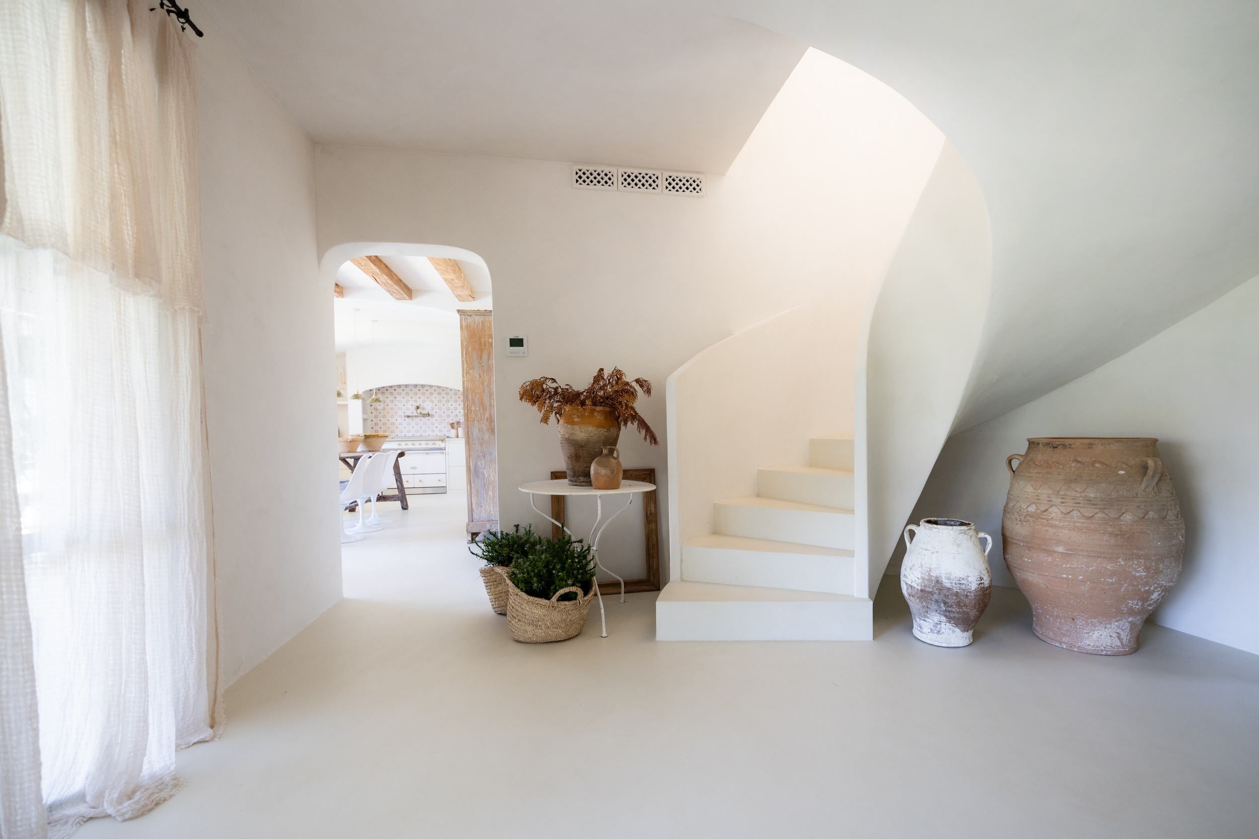Villa Xaloc: La Cúspide del Lujo Mediterráneo y la Arquitectura Atemporal