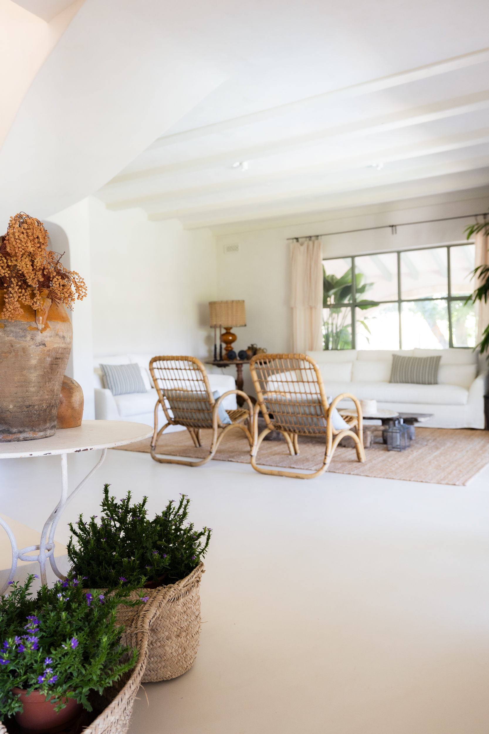 Villa Xaloc: La Cúspide del Lujo Mediterráneo y la Arquitectura Atemporal