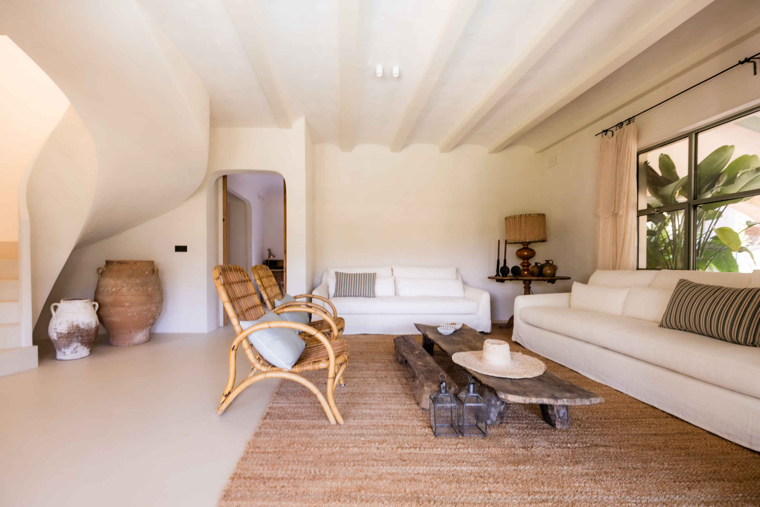 Villa Xaloc: La Cúspide del Lujo Mediterráneo y la Arquitectura Atemporal