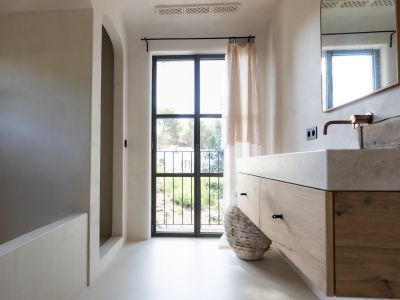Villa Xaloc: La Cúspide del Lujo Mediterráneo y la Arquitectura Atemporal