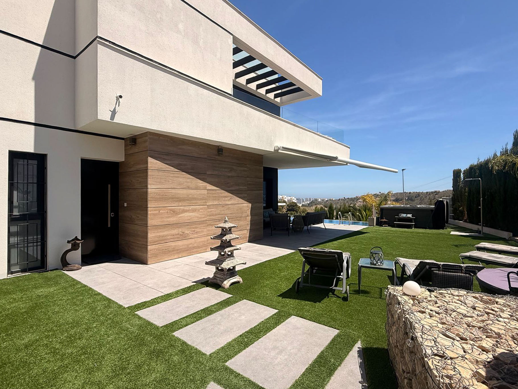 Jardín y terraza exterior
