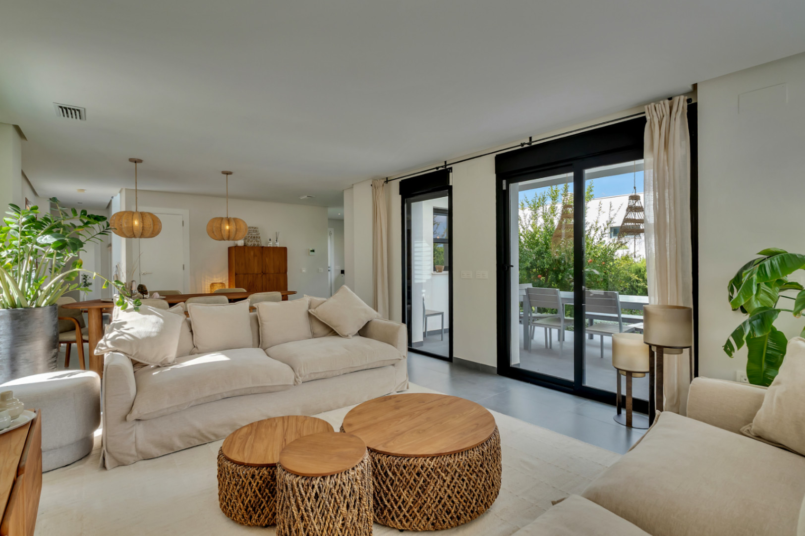 Salón con acceso a la terraza