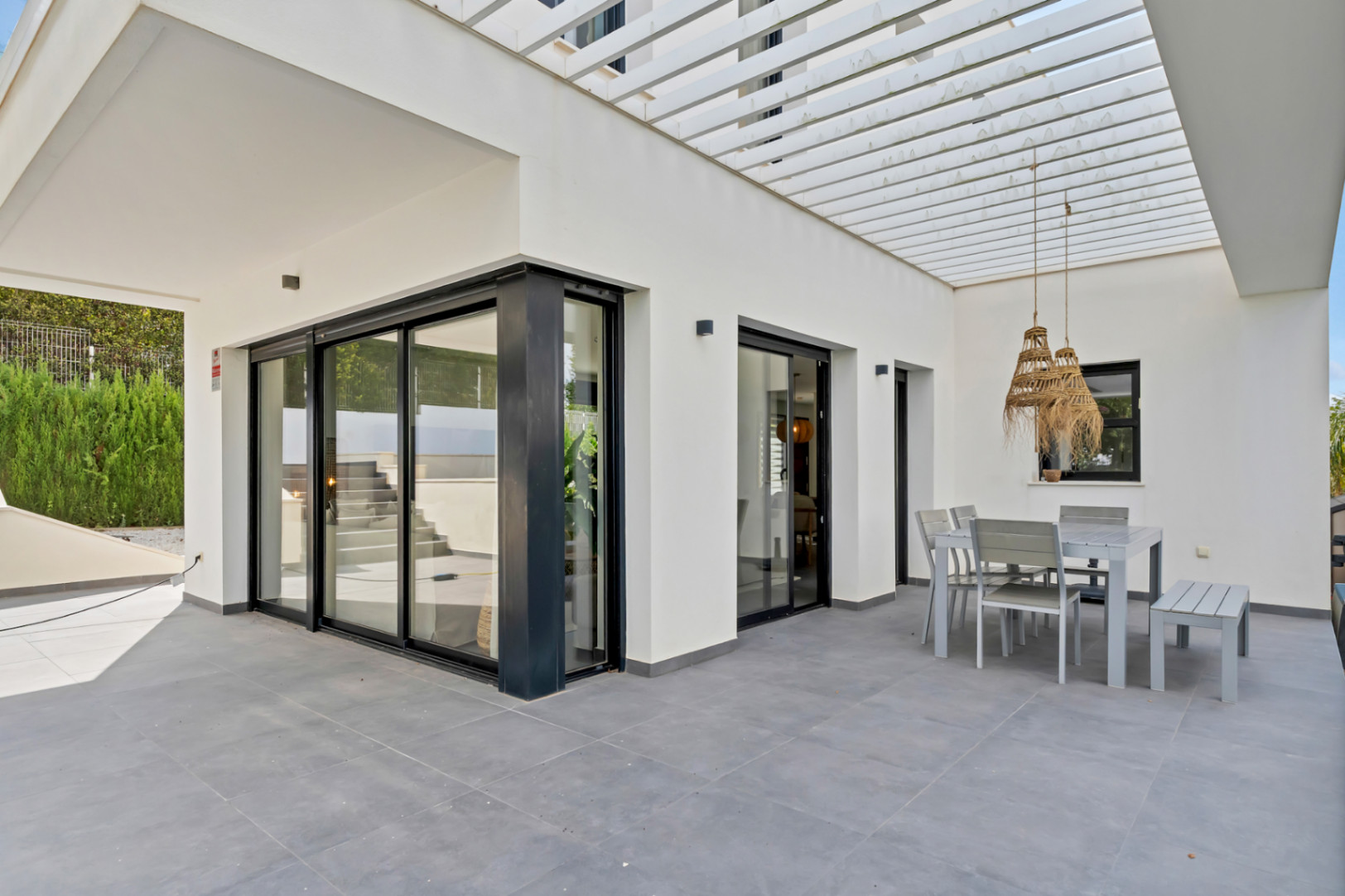 Terraza con pérgola