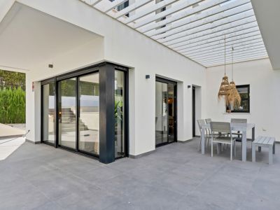 Terraza con pérgola