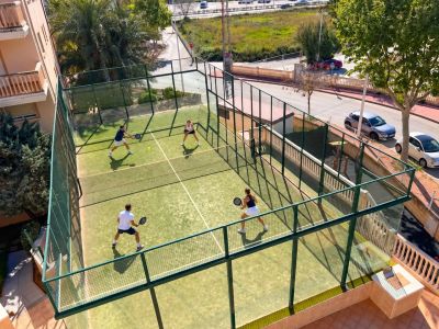 Pista de pádel comunitaria